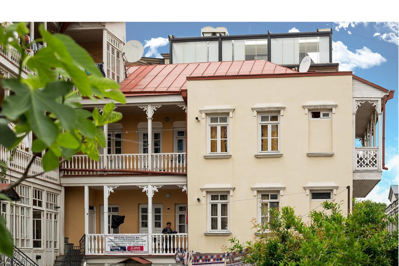 Meidan Suites Tbilisi Bagian luar foto